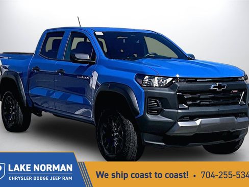 Used 2025 Chevrolet Colorado Trail Boss image 1