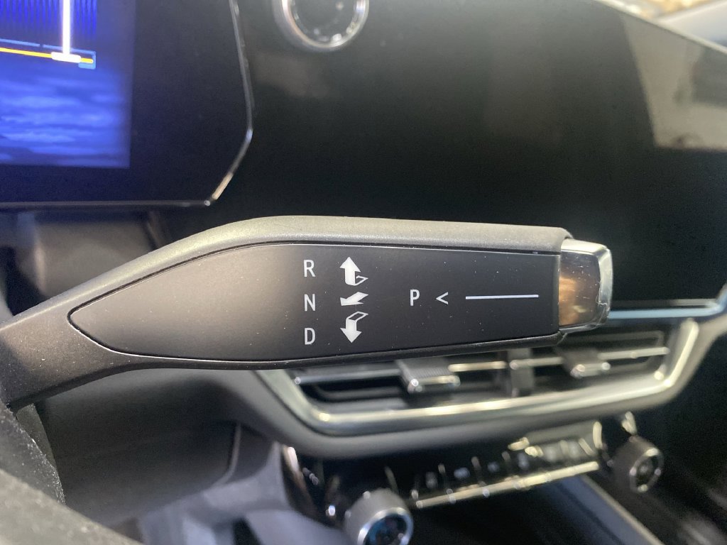 Certified 2024 Chevrolet Equinox EV LT AWD/4WD image 21