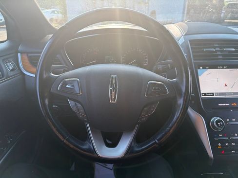Used 2018 Lincoln MKC Select w/ Select Plus Package AWD/4WD image 14