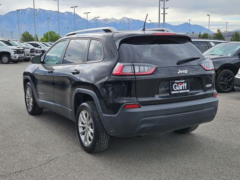 Used 2020 Jeep Cherokee Latitude FWD image 5