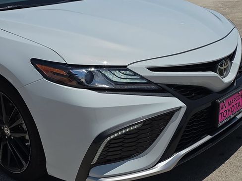 Used 2022 Toyota Camry XSE FWD image 25