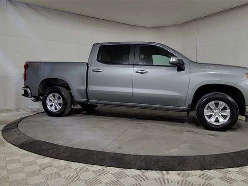 Used 2025 Chevrolet Silverado 1500 LT image 8