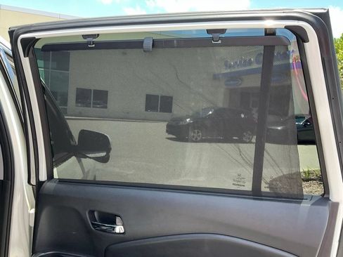 Used 2017 Honda Pilot Touring image 53