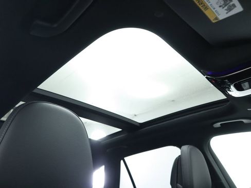 Used 2025 Mercedes-Benz GLC 300 GLC 300 image 19