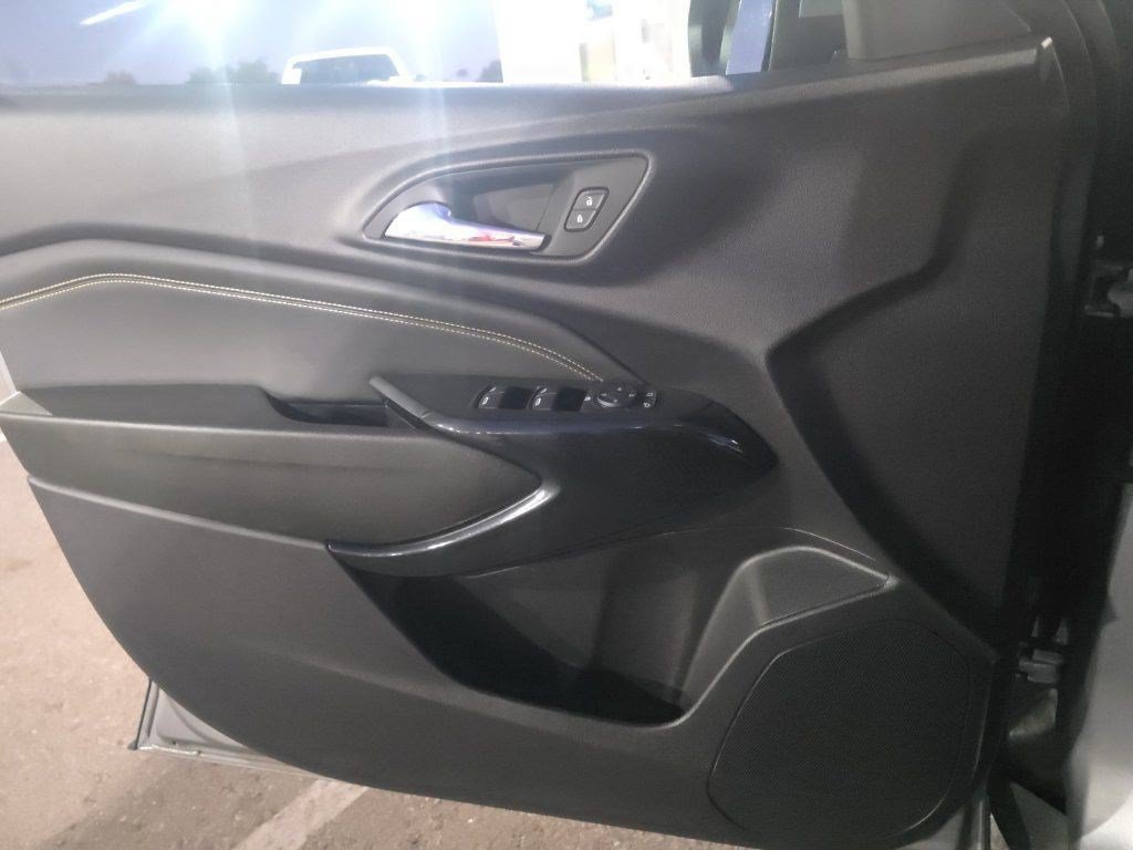 Used 2026 Chevrolet Trax LT w/ Driver Confidence Package FWD image 7