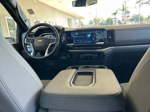 Used 2024 Chevrolet Silverado 2500 LT image 29