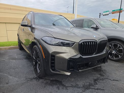 Used 2026 BMW X5 xDrive40i w/ M Sport Package AWD/4WD image 1
