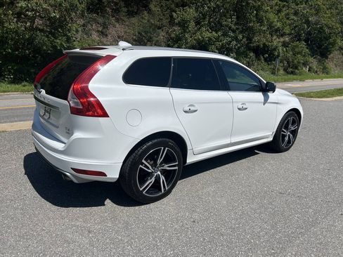 Used 2017 Volvo XC60 T6 R-Design w/ Climate Package AWD/4WD image 7