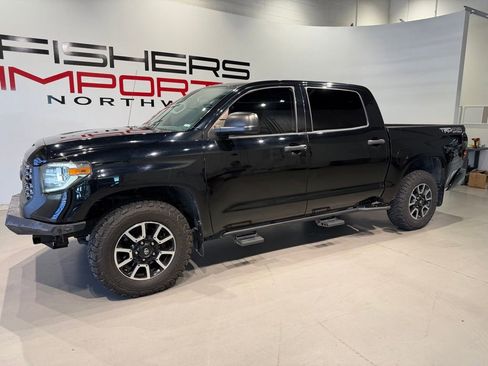Used 2018 Toyota Tundra SR5 w/ TRD Off Road Package AWD/4WD image 2