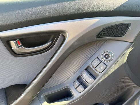 Used 2013 Hyundai Elantra GLS w/ Preferred Pkg image 31