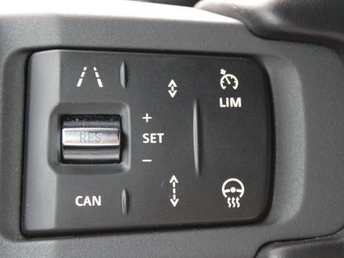 Used 2023 Land Rover Defender 90 X AWD/4WD image 20