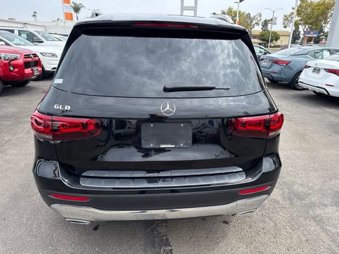 Used 2021 Mercedes-Benz GLB 250 image 18