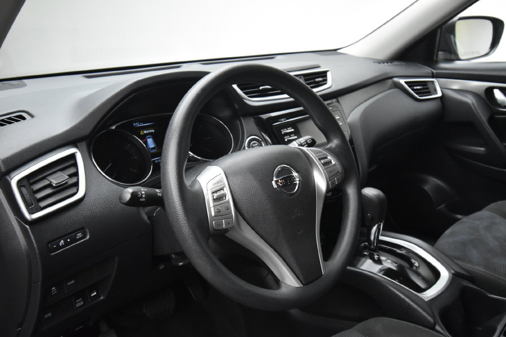 Used 2015 Nissan Rogue SV AWD/4WD image 12