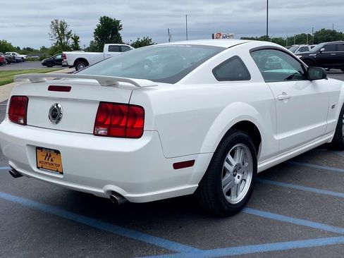 Used 2007 Ford Mustang GT RWD image 9