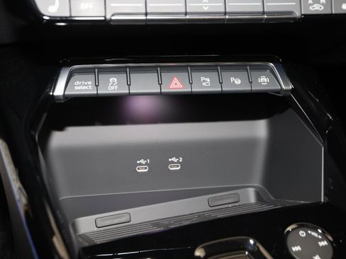 Used 2025 Audi RS 3 image 38