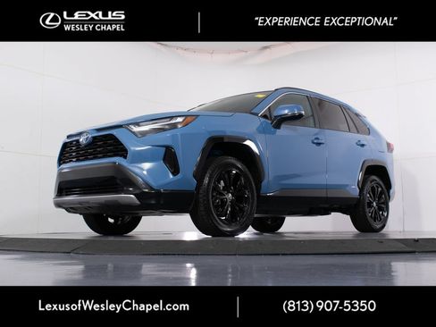 Used 2023 Toyota RAV4 SE AWD/4WD image 8