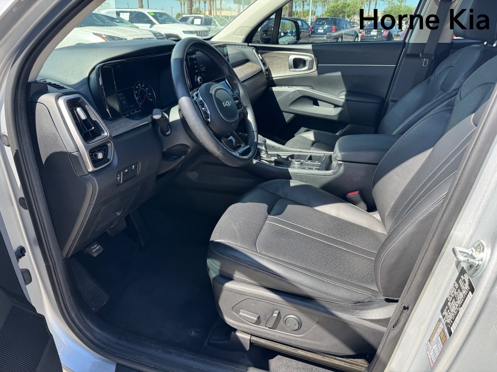 Certified 2022 Kia Sorento S AWD/4WD image 10