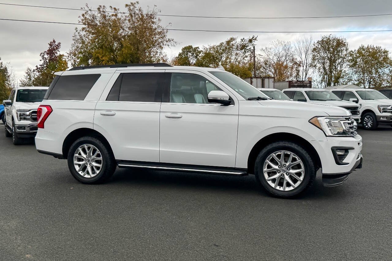 Used 2021 Ford Expedition XLT AWD/4WD image 2