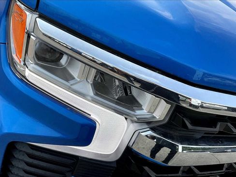 Used 2025 Chevrolet Silverado 1500 LT w/ Leather Package AWD/4WD image 14