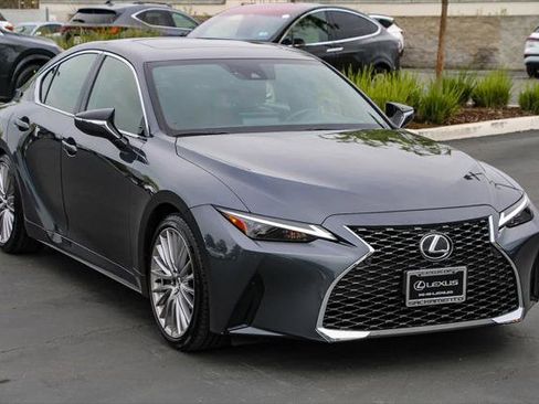 Certified 2024 Lexus IS 300 w/ Premium Package image 5