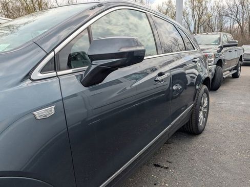 Used 2021 Cadillac XT5 Premium Luxury AWD/4WD image 3