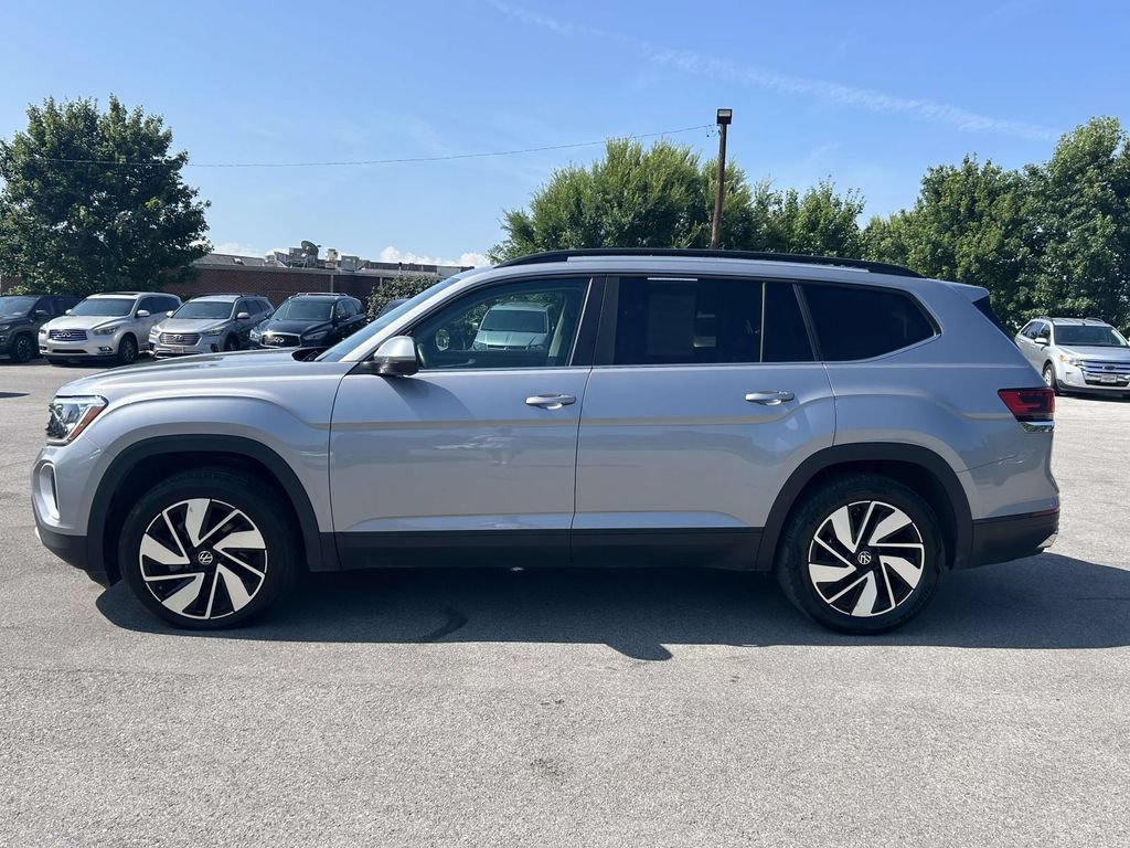 Used 2024 Volkswagen Atlas SE AWD/4WD image 4