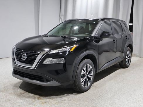 Used 2023 Nissan Rogue SV image 6