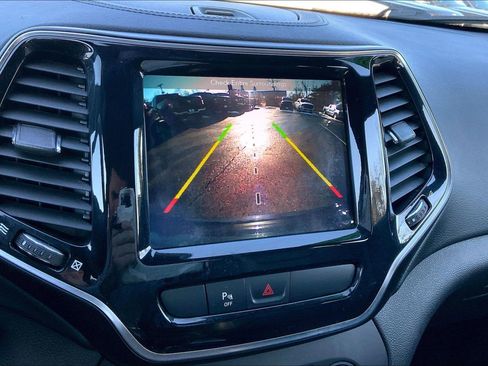 Used 2019 Jeep Cherokee High Altitude image 25