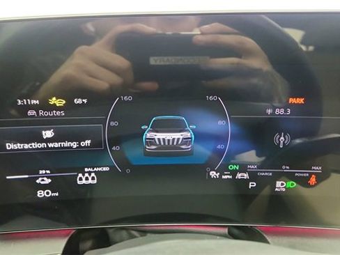 Used 2025 Audi Q6 e-tron Premium Plus w/ Premium Plus image 38