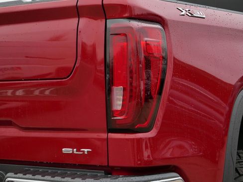 Used 2022 GMC Sierra 1500 SLT w/ SLT Premium Plus Package image 55