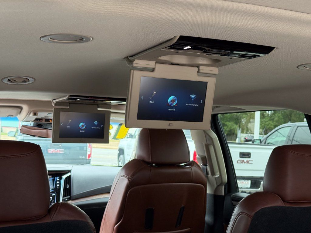 Used 2018 Cadillac Escalade ESV Premium Luxury w/ LPO, Radiant Package AWD/4WD image 29