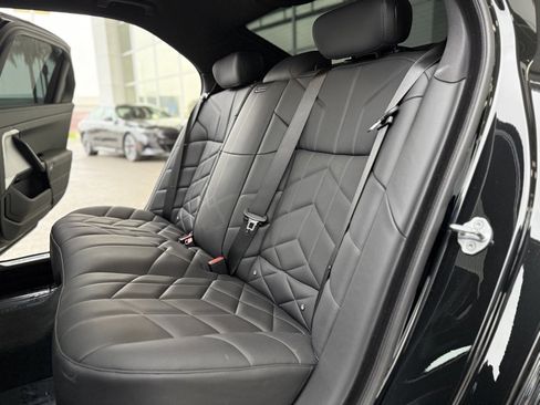 Used 2025 BMW 760i xDrive w/ Executive Package image 14