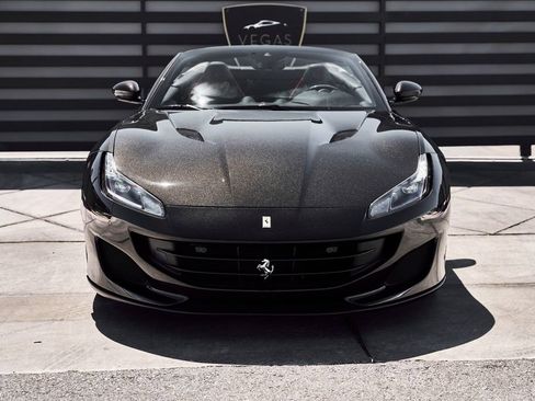 Used 2020 Ferrari Portofino RWD image 16