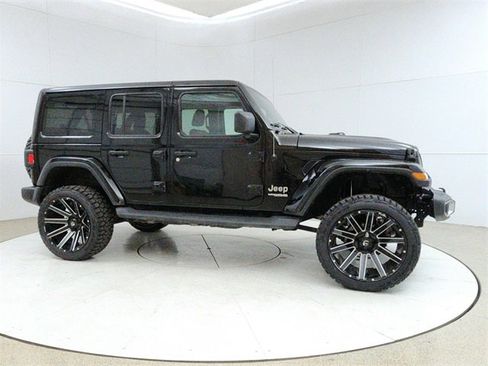 Used 2021 Jeep Wrangler Unlimited Sahara w/ Uconnect 4C Nav & Sound Group image 8