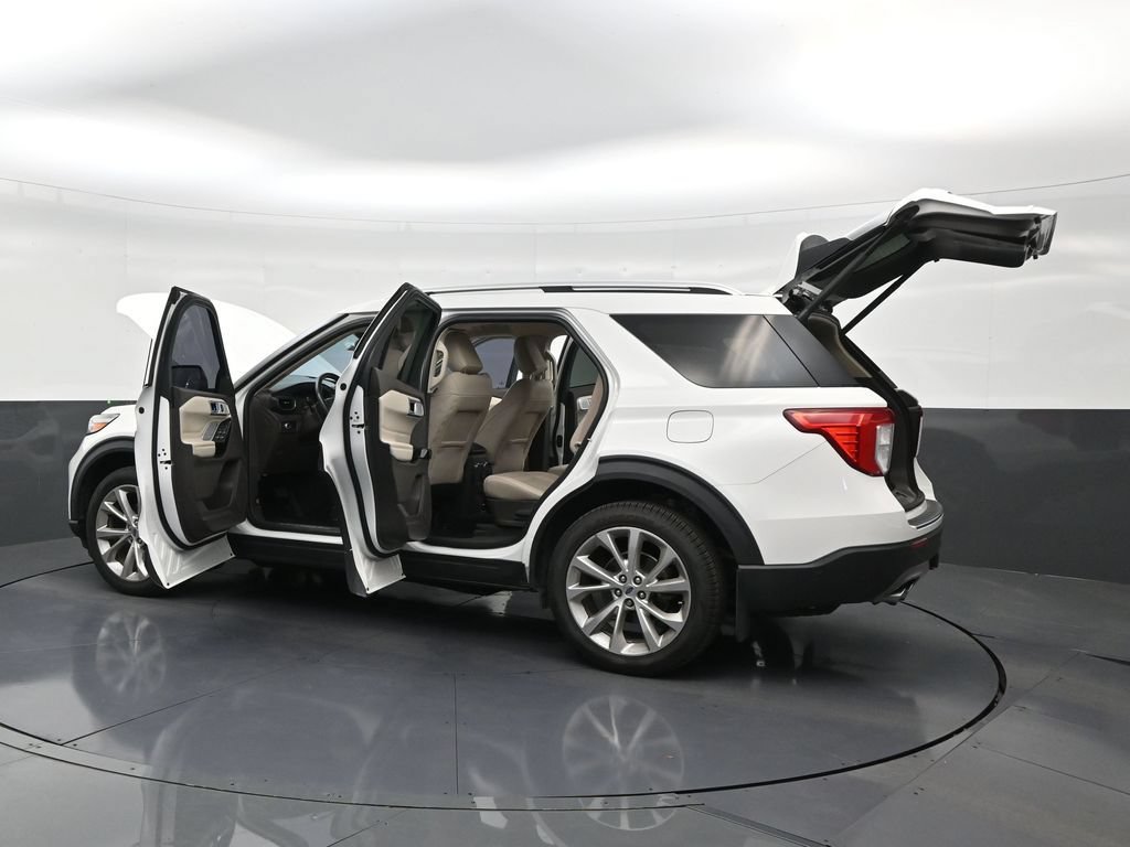 Used 2022 Ford Explorer Platinum w/ Equipment Group 601A AWD/4WD image 31