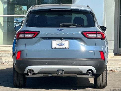 Certified 2025 Ford Escape SE w/ PHEV Premium Package image 5