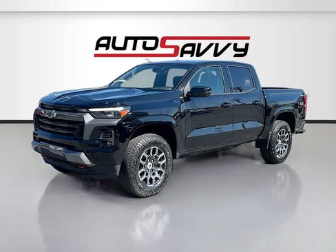Used 2024 Chevrolet Colorado Z71 w/ Z71 Convenience Package 2 AWD/4WD image 3
