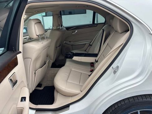 Used 2014 Mercedes-Benz E 350 Sedan image 21
