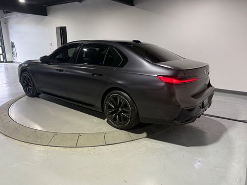 Used 2023 BMW 740i w/ Parking Assistance Package RWD image 11