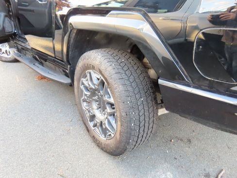 Used 2025 GMC Hummer EV 3X image 13