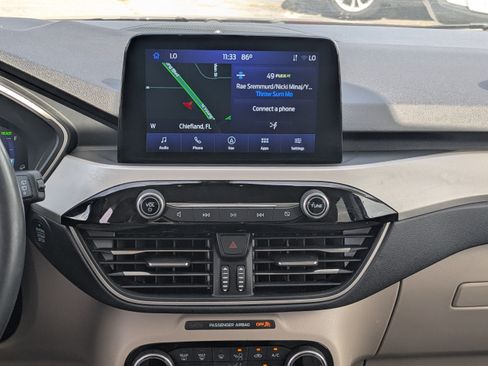 Used 2022 Ford Escape SEL w/ Technology Package FWD image 19