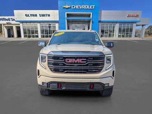 Used 2023 GMC Sierra 1500 AT4X image 2