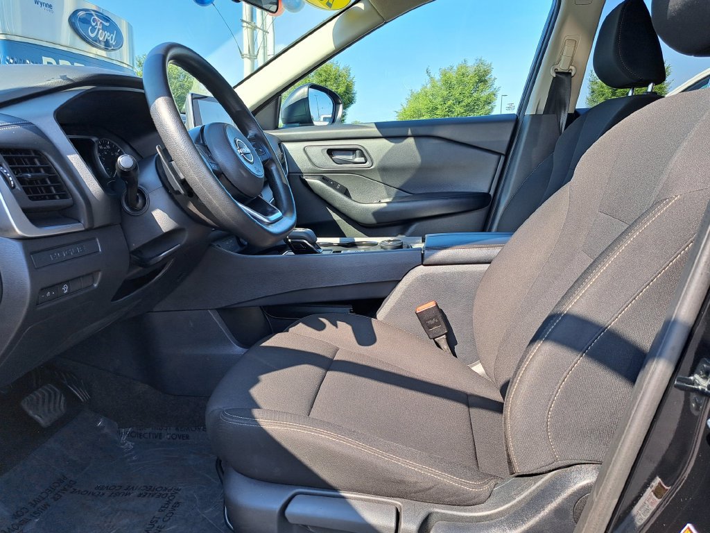 Used 2024 Nissan Rogue S AWD/4WD image 14
