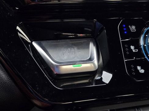 Used 2025 GMC Sierra 1500 AT4 w/ AT4 Premium Package AWD/4WD image 29