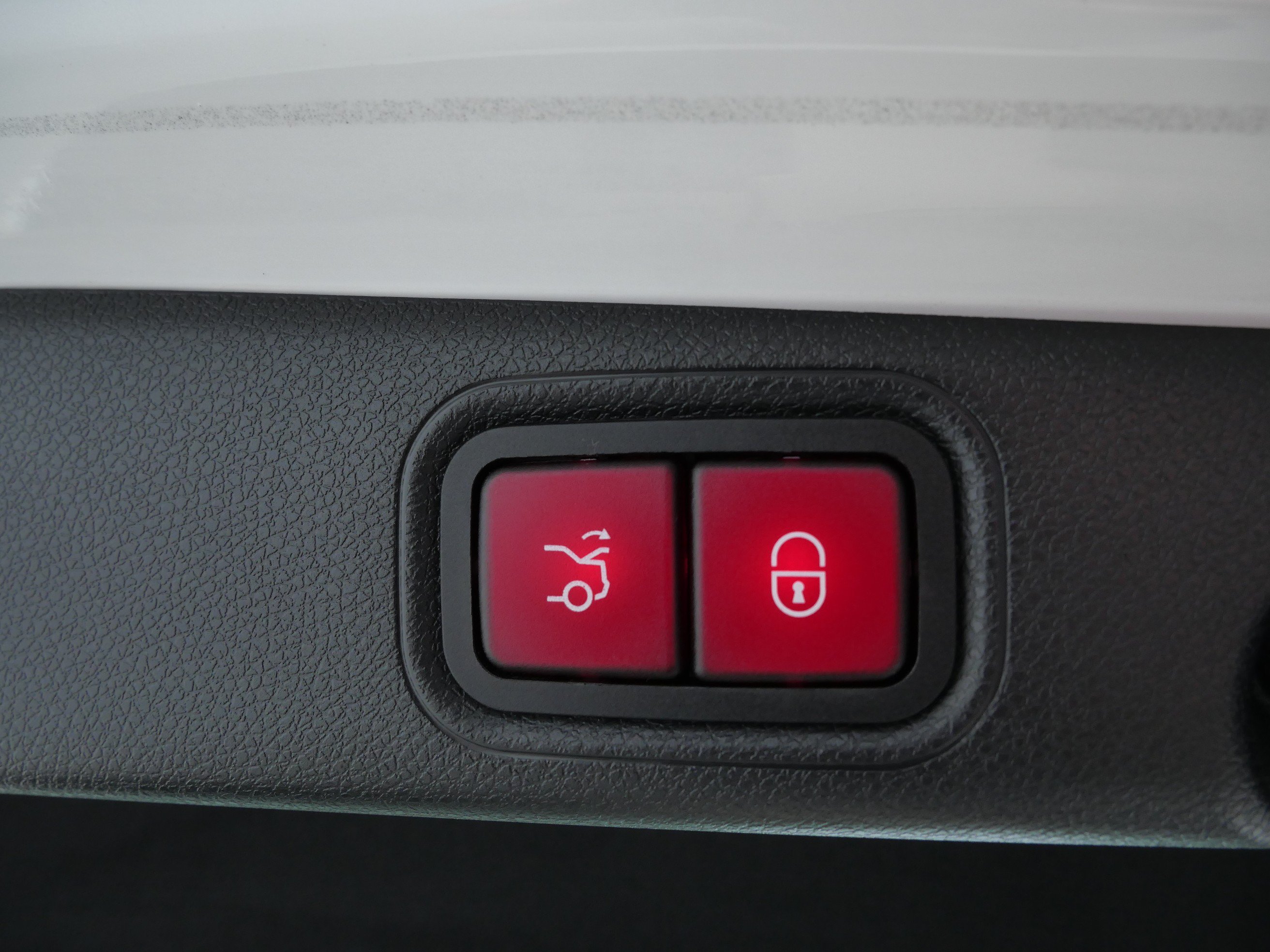 Used 2018 Mercedes-Benz E 300 image 7
