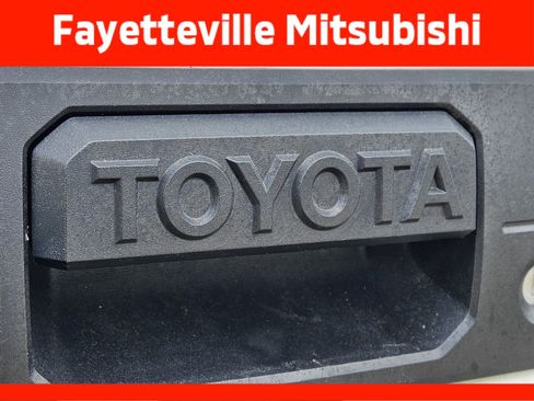 Used 2014 Toyota Tundra SR5 w/ SR5 Upgrade Package RWD image 15