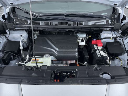 Certified 2025 Nissan Leaf S image 26
