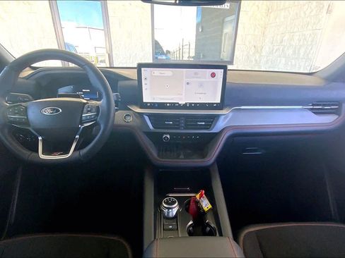 Certified 2025 Ford Explorer ST image 15