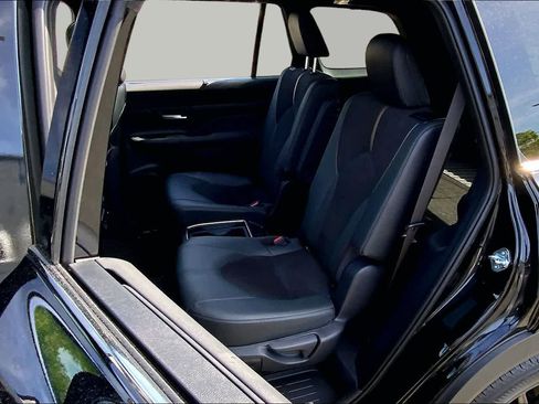 Used 2026 Toyota Grand Highlander AWD Hybrid image 21