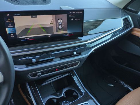 Certified 2023 BMW X7 xDrive40i w/ Premium Package AWD/4WD image 31